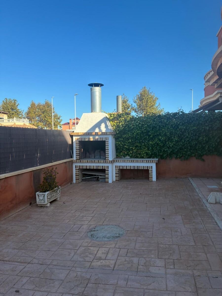 3-Bedroom Villa in El Banet, Almoradi - Image 3