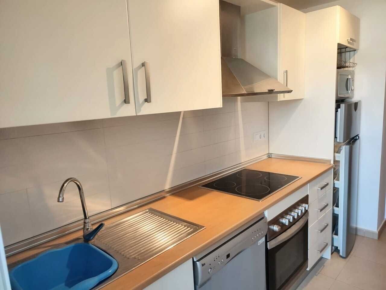 2-Bedroom Apartment in Sucina, Sucina - Image 10