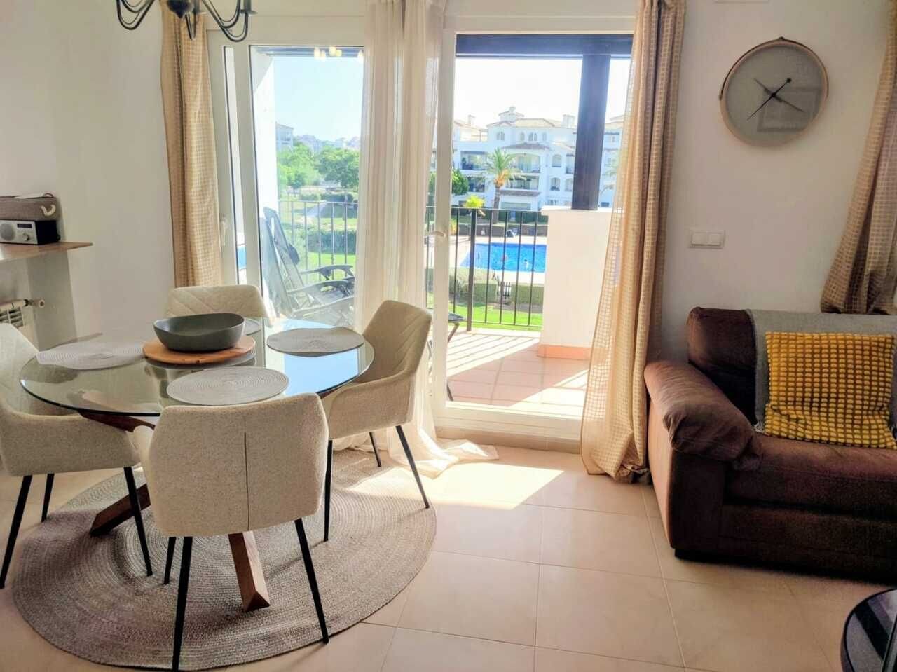 2-Bedroom Apartment in Sucina, Sucina - Image 10