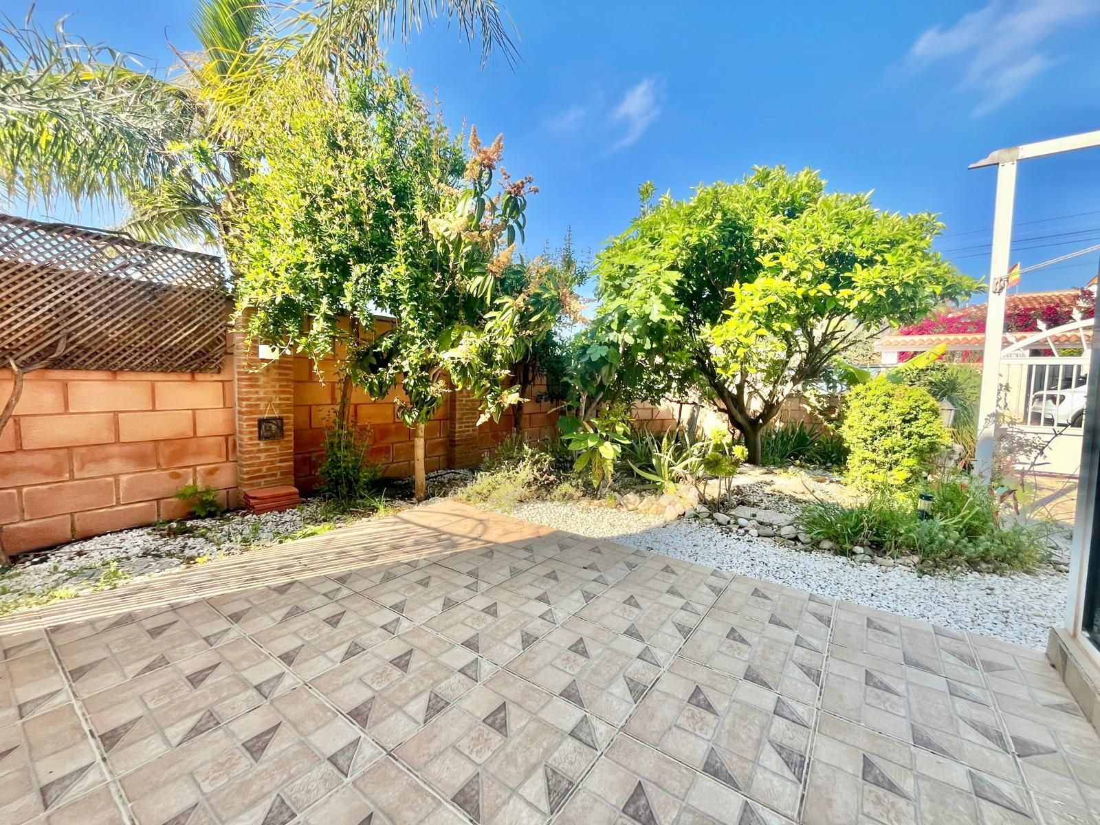 3-Bedroom Villa in Los Almendros-la Florida, Orihuela Costa - Image 8