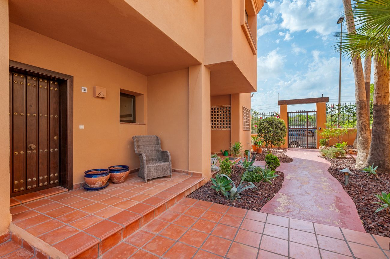 2-Bedroom House in Pueblo, San Miguel de Salinas - Image 2