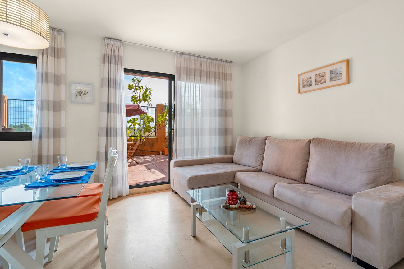 2-Bedroom House in Pueblo, San Miguel de Salinas - Image 4