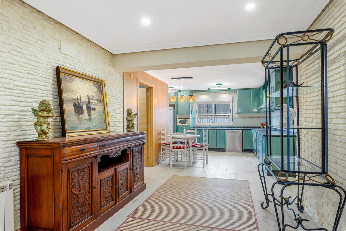 4-Bedroom Townhouse in Torrevieja | Sunny Casas - Costa ... - Image 15