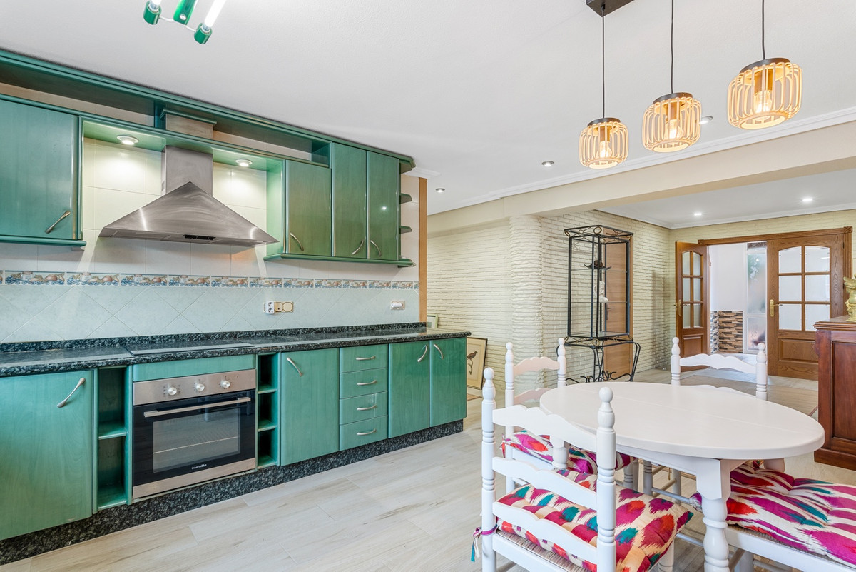 4-Bedroom Townhouse in Torrevieja | Sunny Casas - Costa ... - Image 16