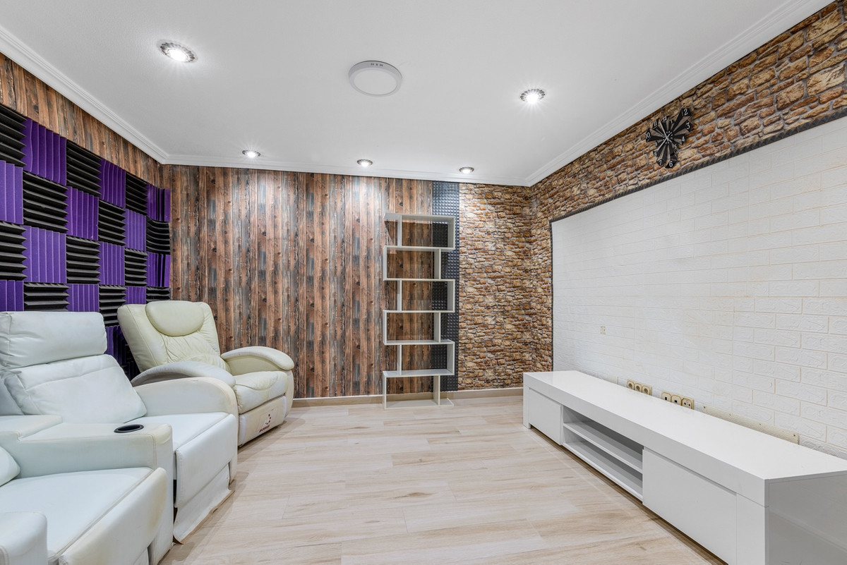 4-Bedroom Townhouse in Torrevieja | Sunny Casas - Costa ... - Image 19