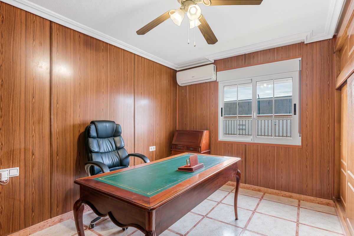 4-Bedroom Townhouse in Torrevieja | Sunny Casas - Costa ... - Image 24