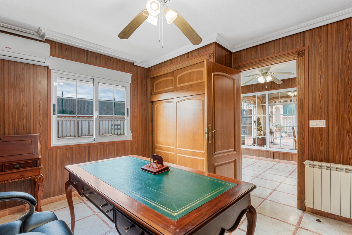 4-Bedroom Townhouse in Torrevieja | Sunny Casas - Costa ... - Image 25