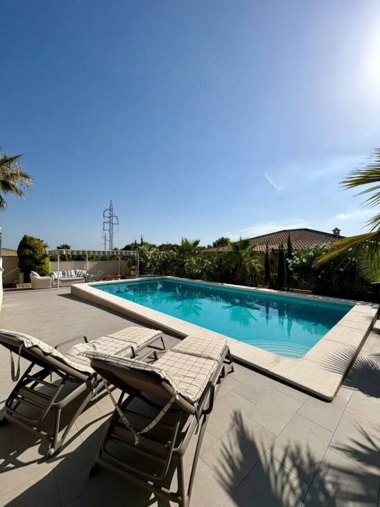 4-Bedroom Villa in Pueblo 5, Formentera del Segura - Image 4