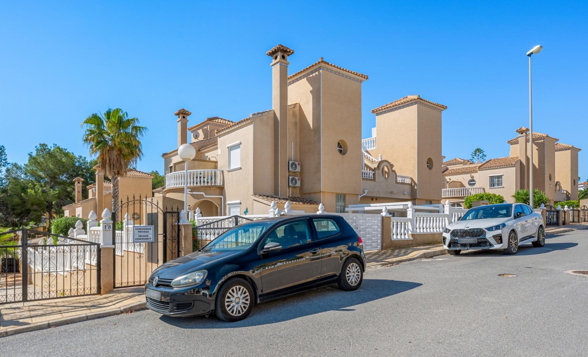 3-Bedroom Villa in Las Filipinas, Orihuela Costa - Image 35