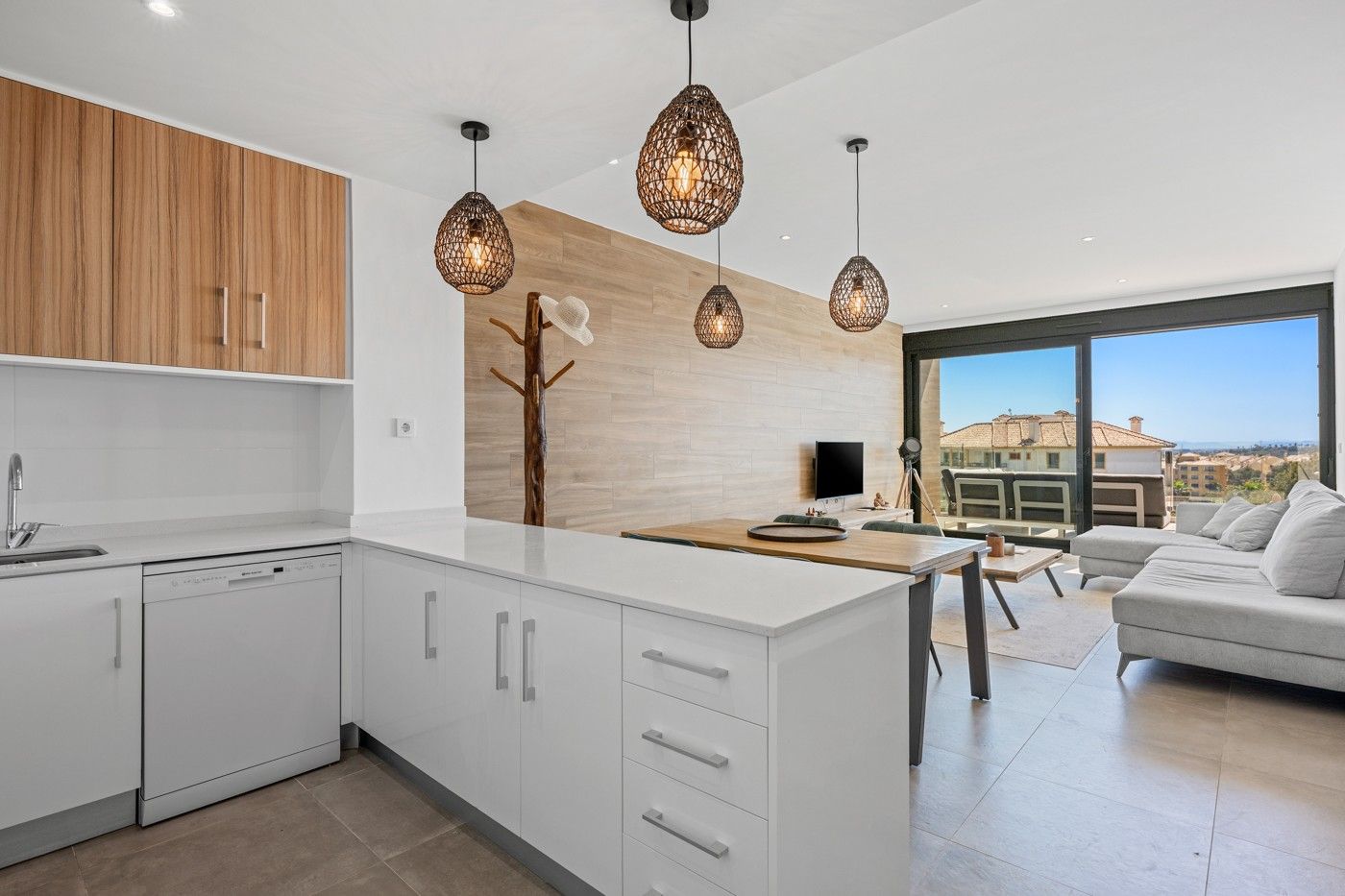 2-Bedroom Apartment in Lomas de Cabo Roig, Orihuela Costa - Image 17