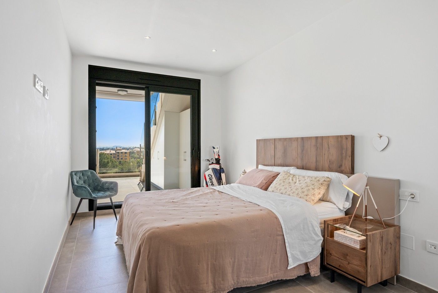 2-Bedroom Apartment in Lomas de Cabo Roig, Orihuela Costa - Image 19