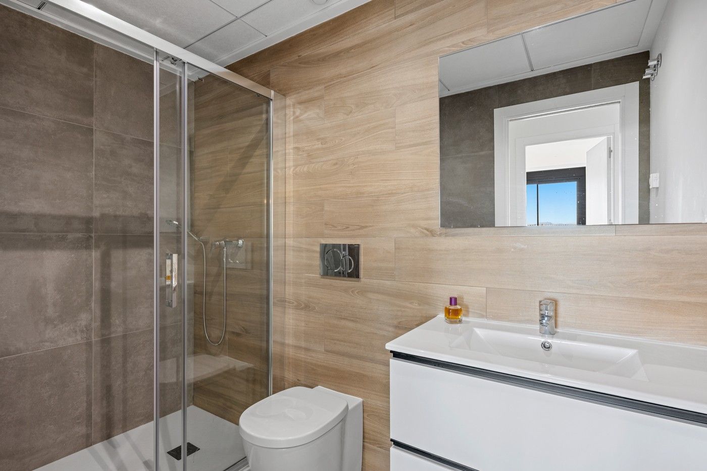 2-Bedroom Apartment in Lomas de Cabo Roig, Orihuela Costa - Image 21