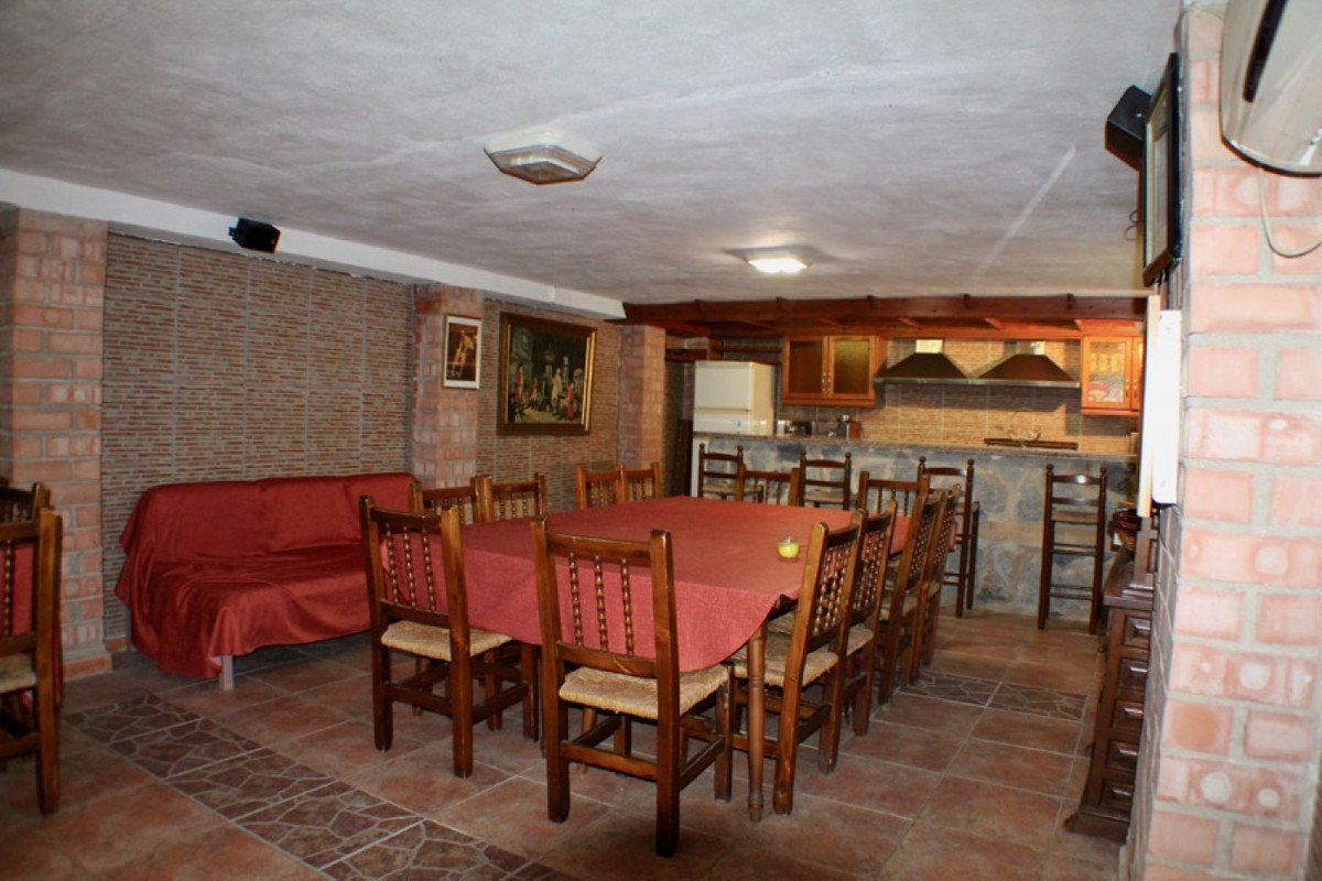 6-Bedroom Detached House in Benidorm | Sunny Casas - Cos... - Image 25