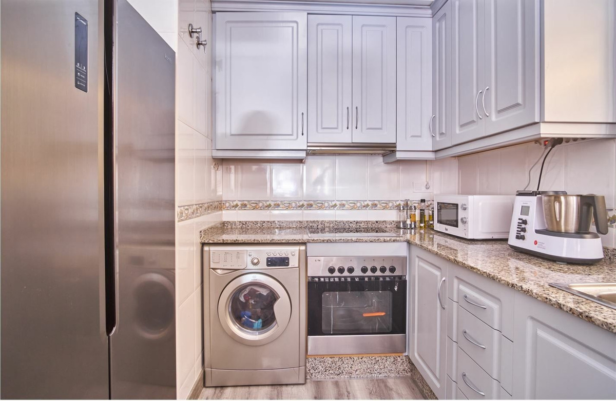 3-Bedroom Detached House in  Los Montesinos | Sunny Casas... - Image 9