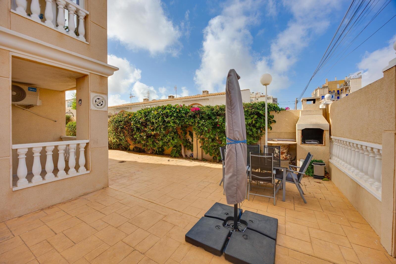 2-Bedroom Apartment in Nueva Torrevieja, Torrevieja - Image 10