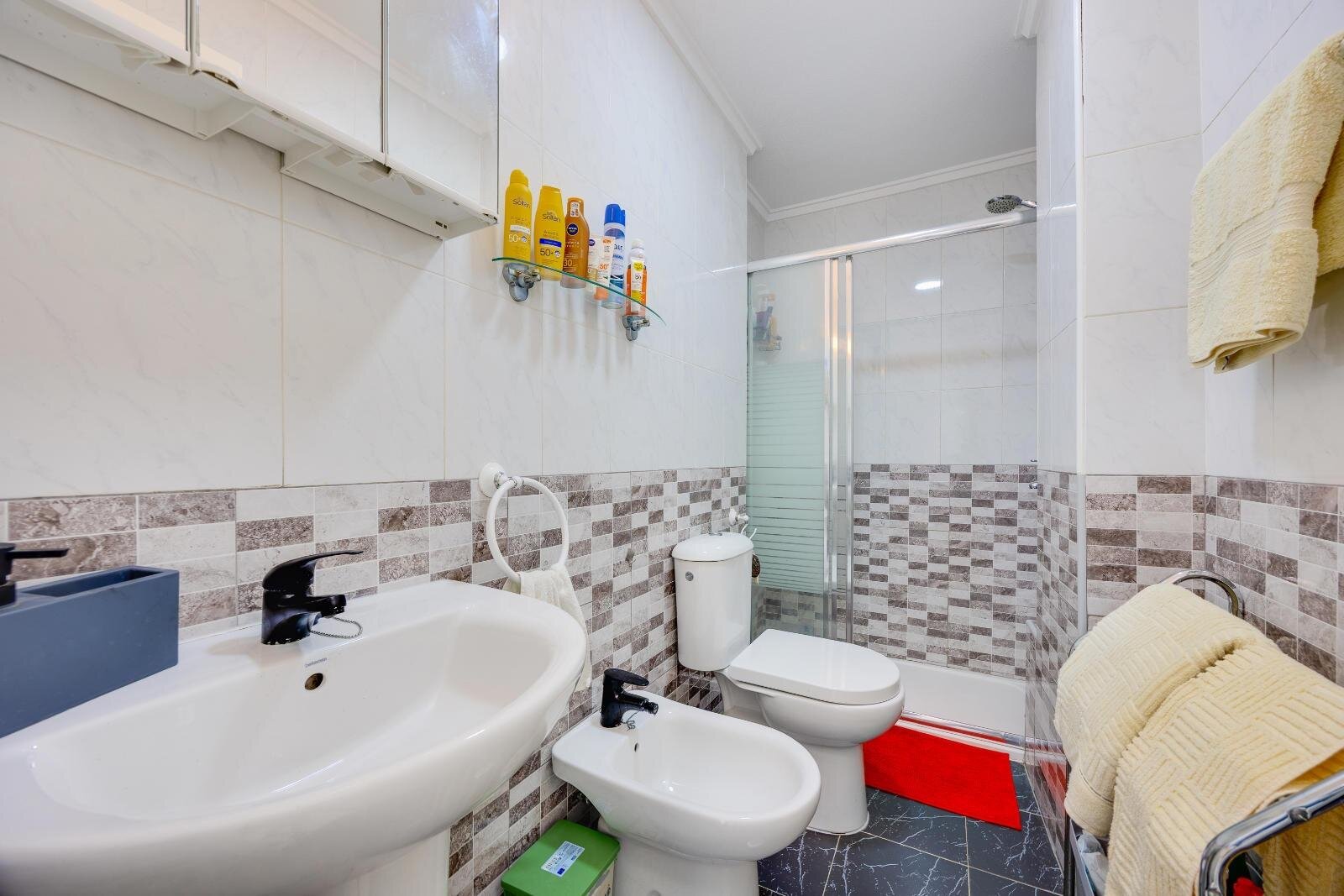 2-Bedroom Apartment in Nueva Torrevieja, Torrevieja - Image 31