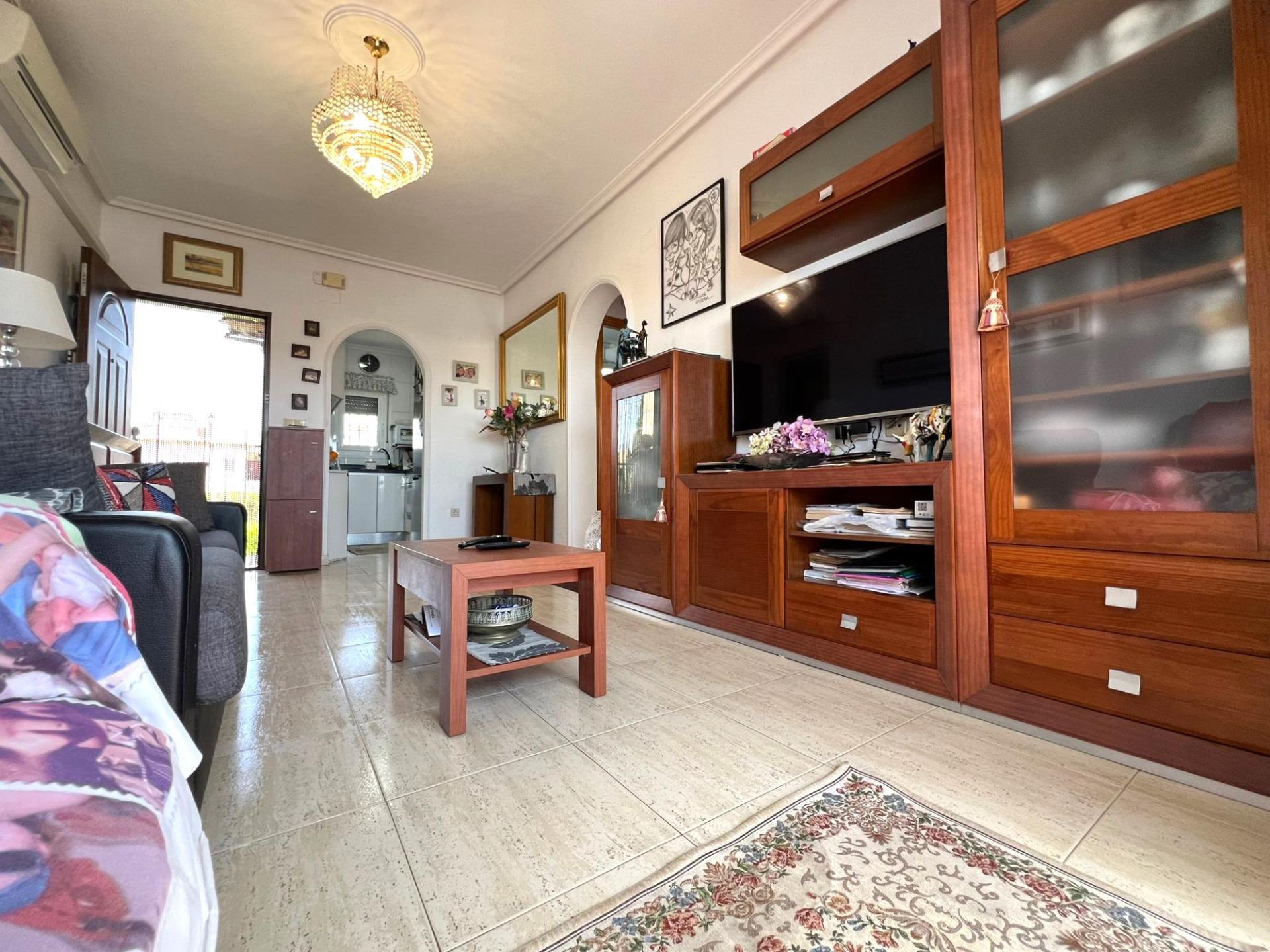 2-Bedroom Bungalow in Zona los Frutales, Torrevieja - Image 5