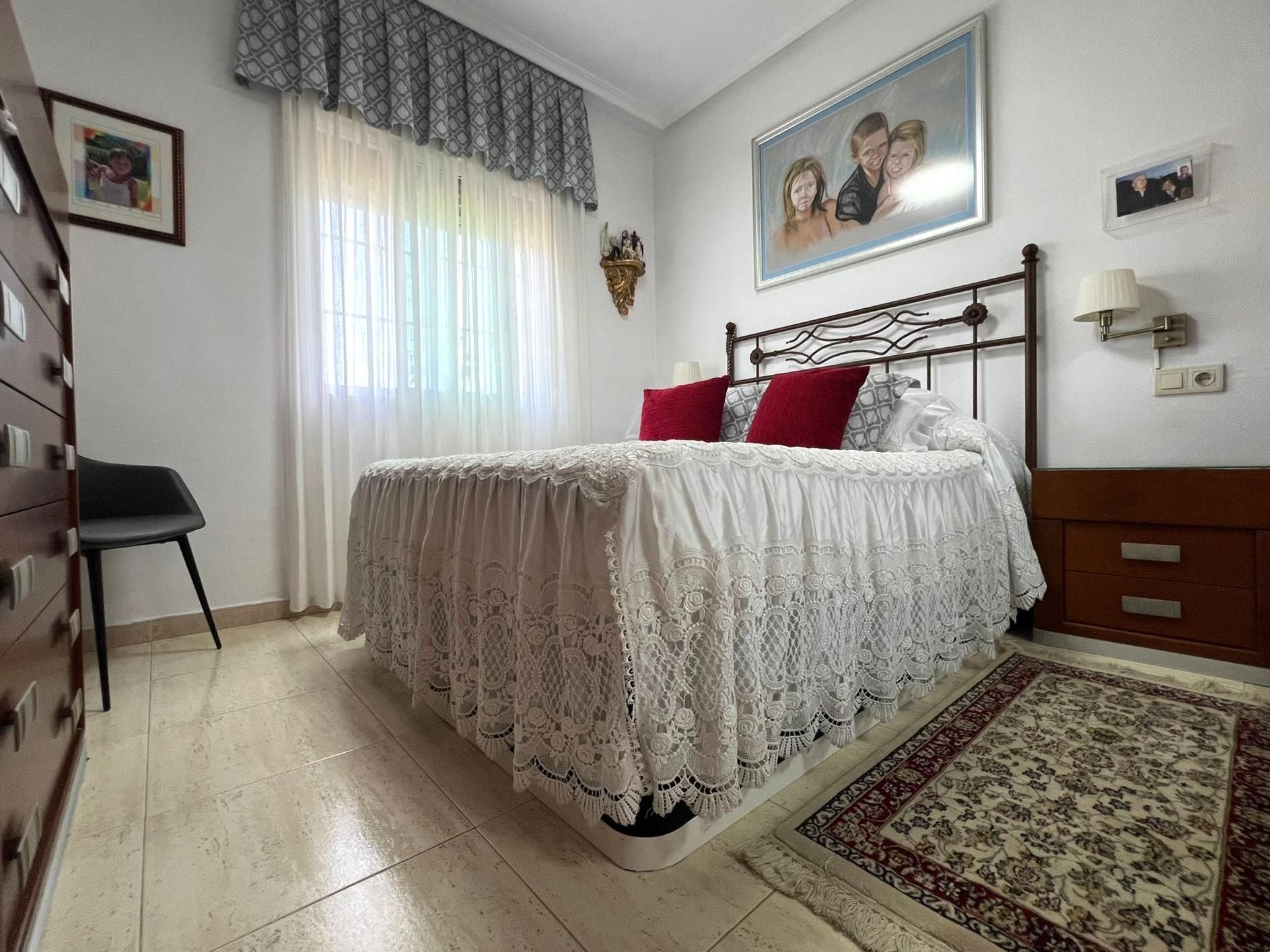 2-Bedroom Bungalow in Zona los Frutales, Torrevieja - Image 9
