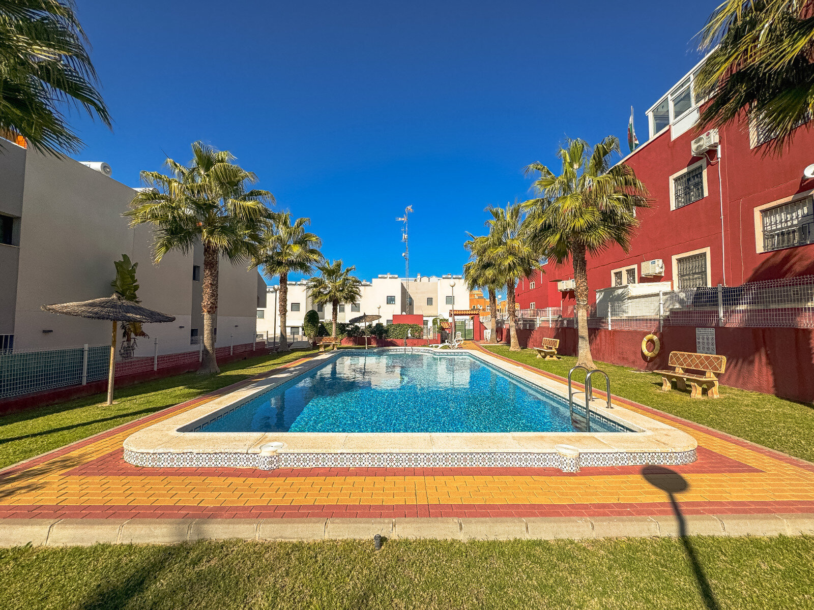 2-Bedroom Bungalow in La Florida, Orihuela Costa - Image 30