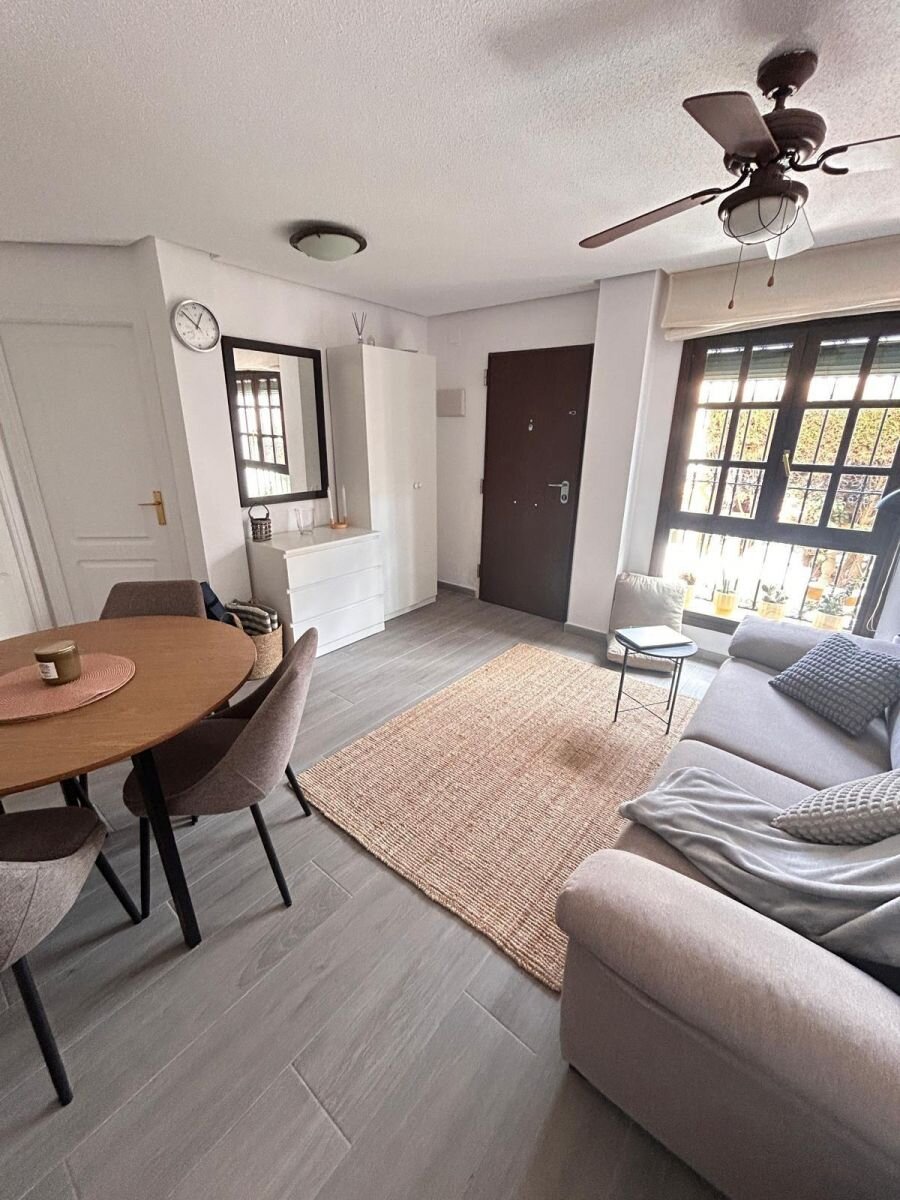 2-Bedroom Bungalow in Torre la Mata, Torrevieja - Image 18