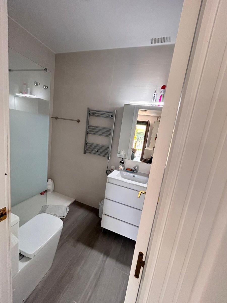 2-Bedroom Bungalow in Torre la Mata, Torrevieja - Image 21