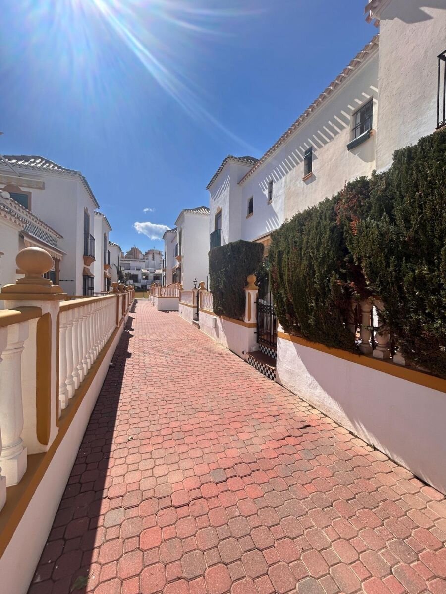2-Bedroom Bungalow in Torre la Mata, Torrevieja - Image 27