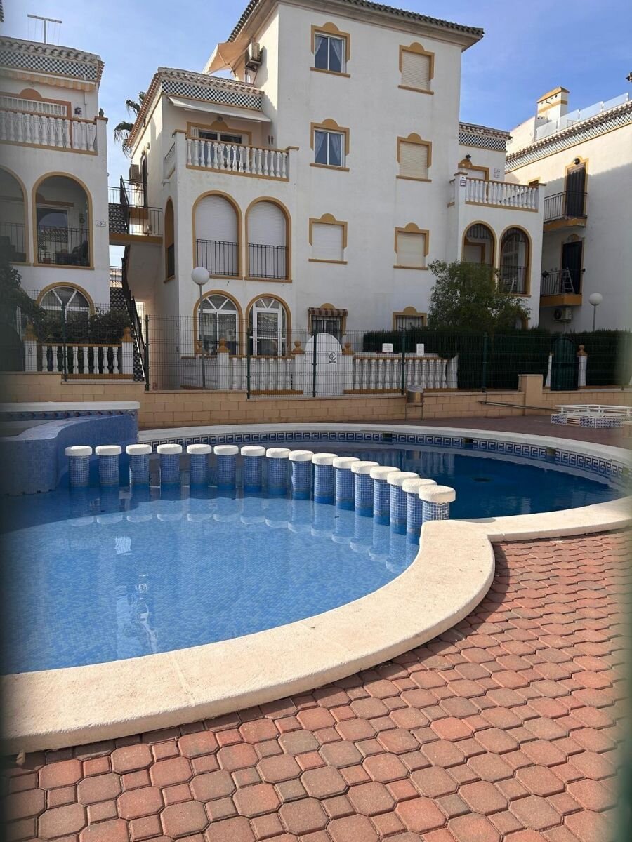 2-Bedroom Bungalow in Torre la Mata, Torrevieja - Image 30