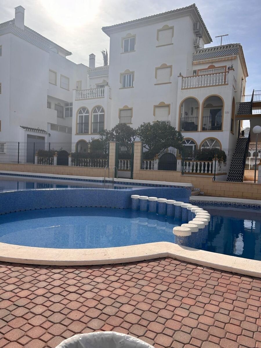 2-Bedroom Bungalow in Torre la Mata, Torrevieja - Image 31