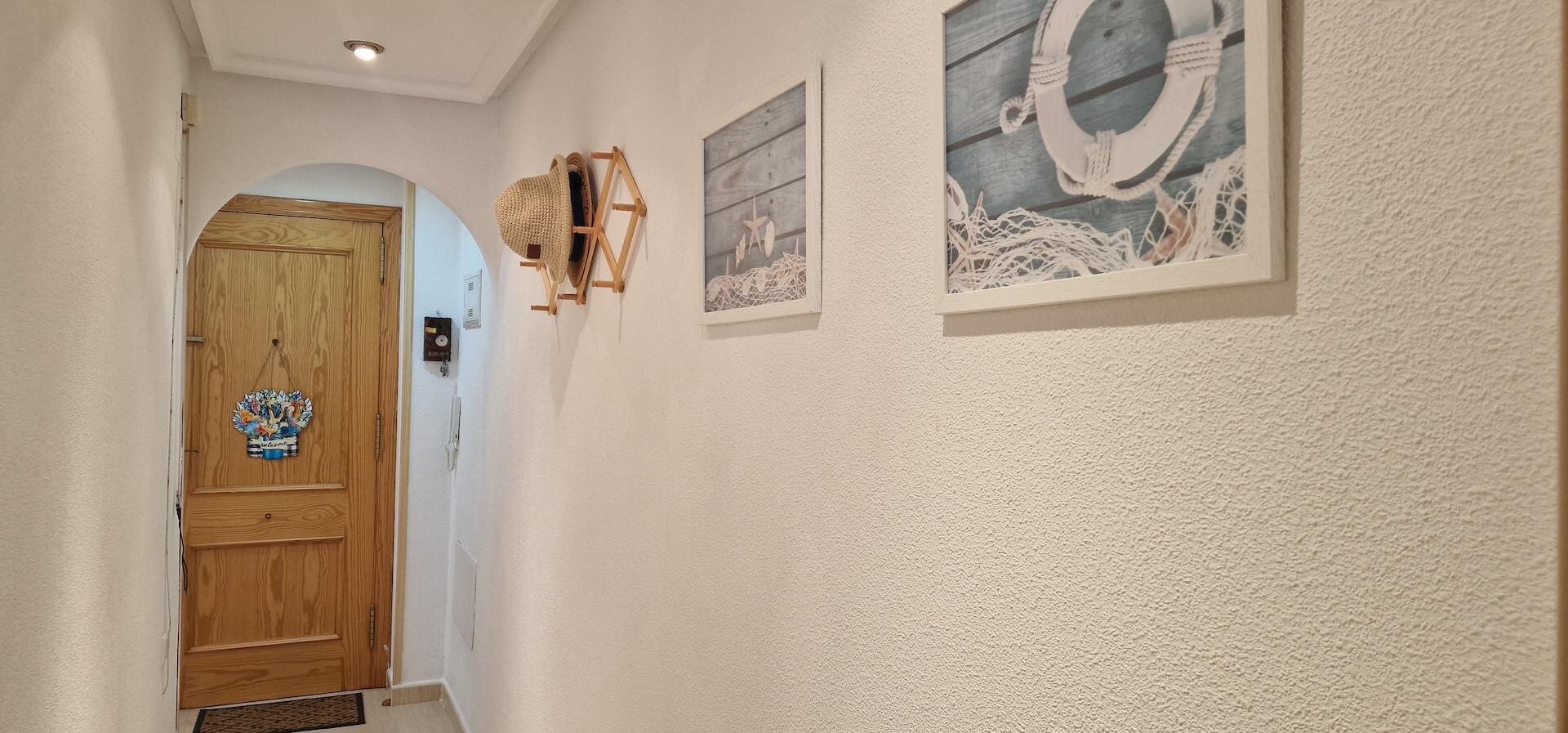 1-Bedroom Apartment in Los Secanos, Guardamar del Segura - Image 17