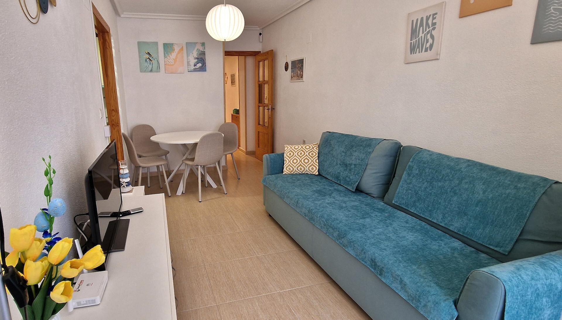 1-Bedroom Apartment in Los Secanos, Guardamar del Segura - Image 2
