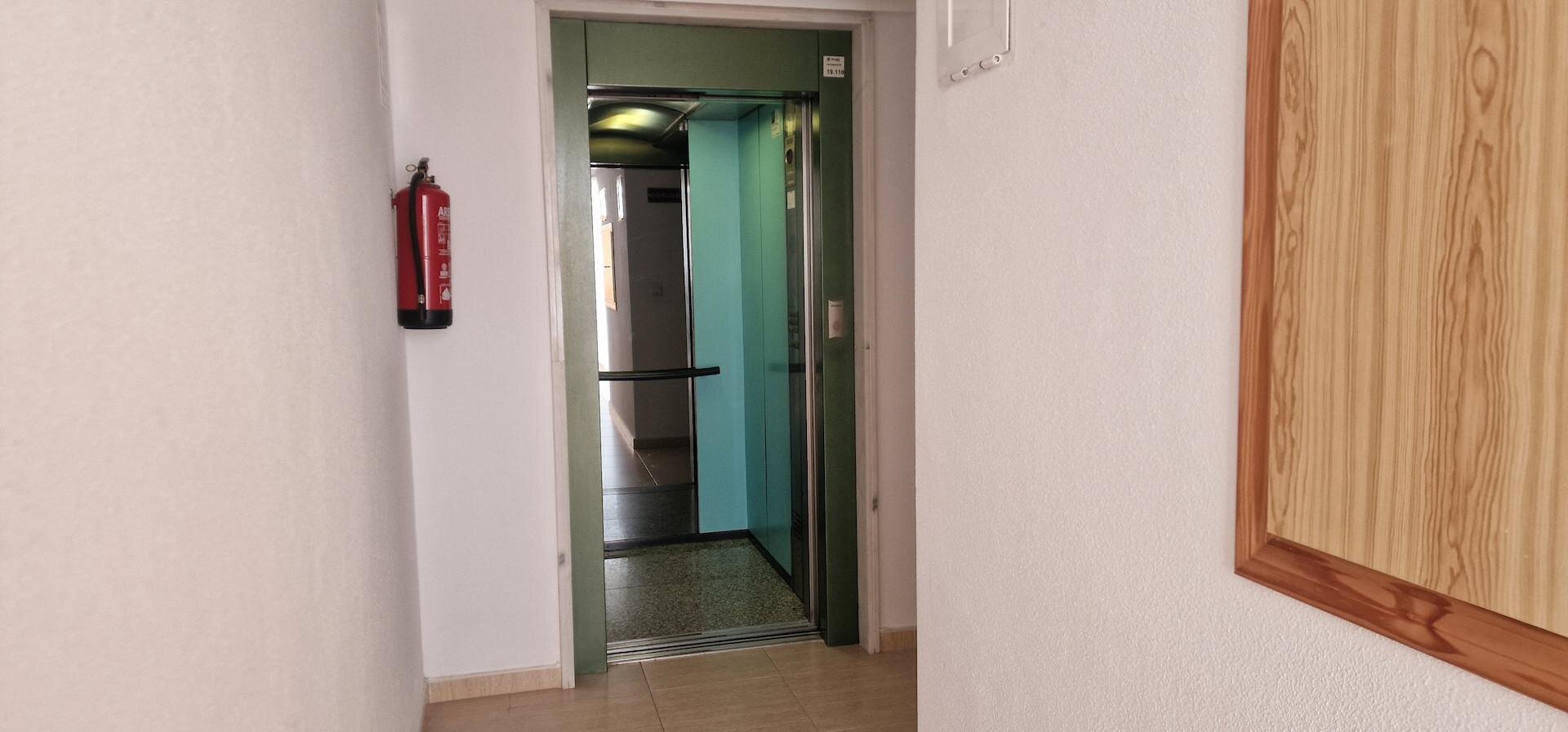 1-Bedroom Apartment in Los Secanos, Guardamar del Segura - Image 25
