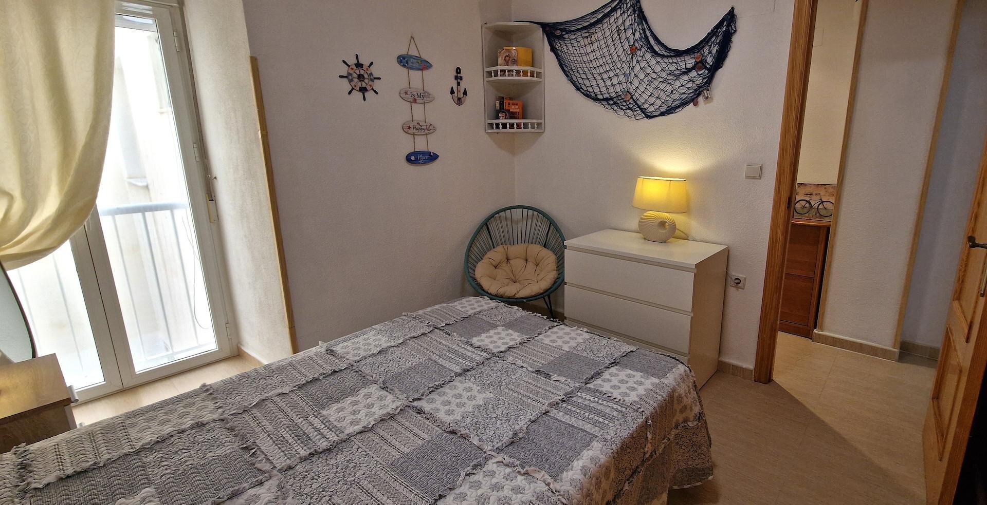 1-Bedroom Apartment in Los Secanos, Guardamar del Segura - Image 8
