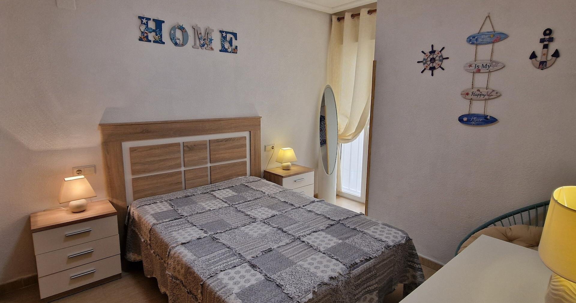 1-Bedroom Apartment in Los Secanos, Guardamar del Segura - Image 9