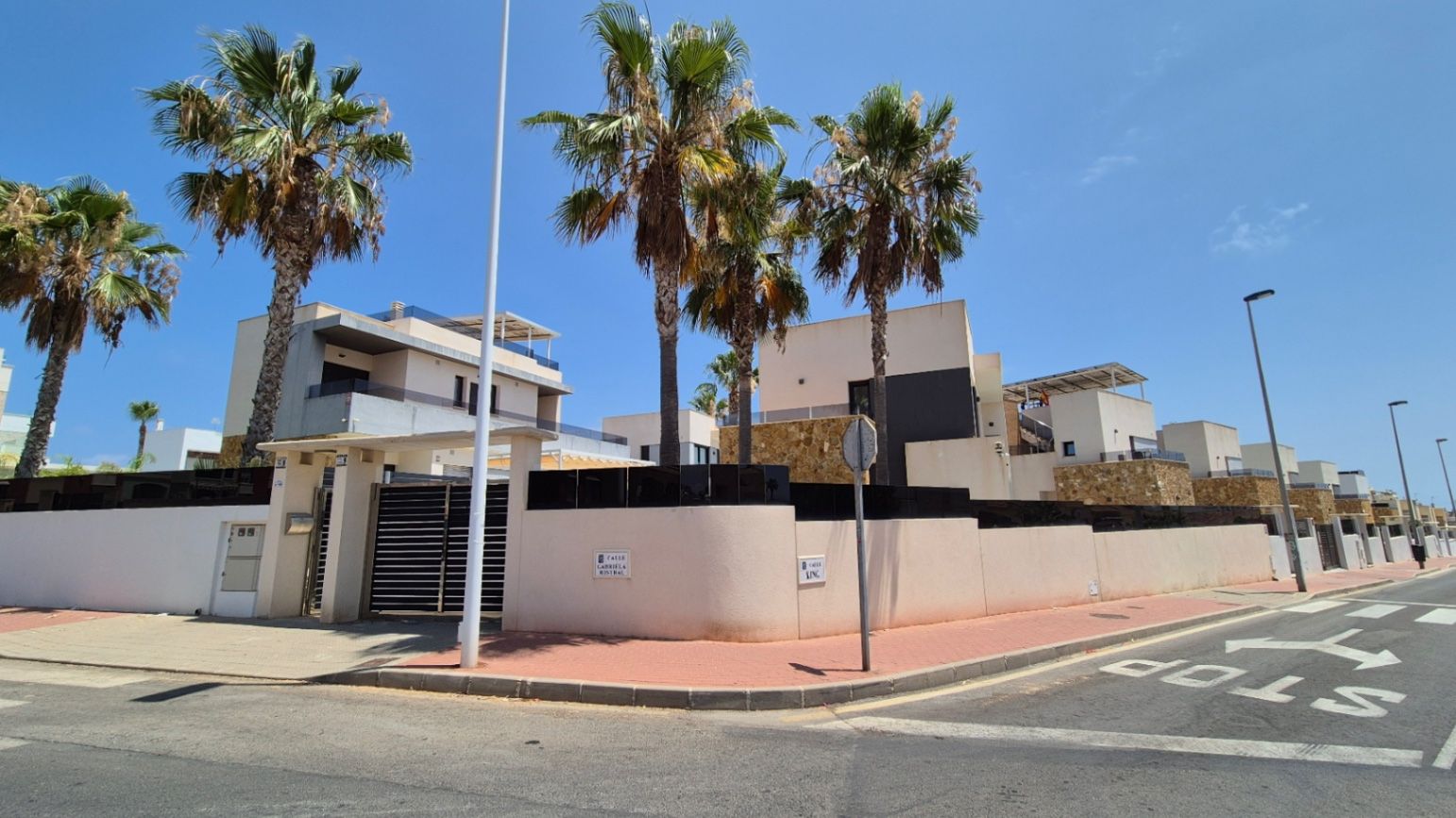 Villa in Torrevieja - Image 2