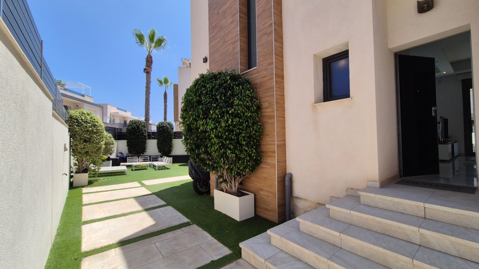 Villa in Torrevieja - Image 3