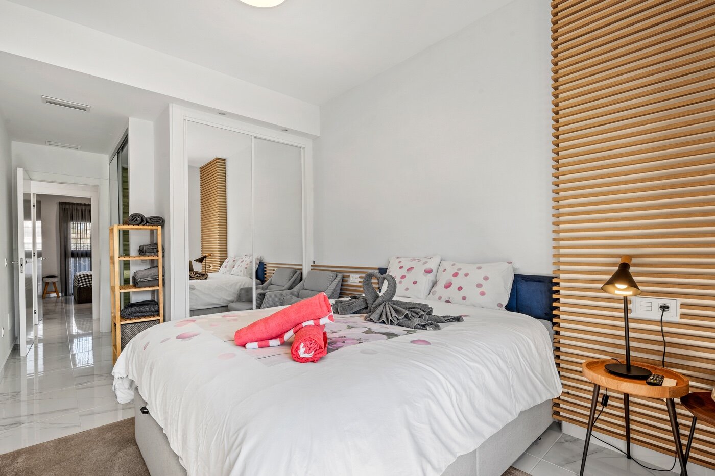 2-Bedroom Apartment in El Raso, Guardamar del Segura - Image 12