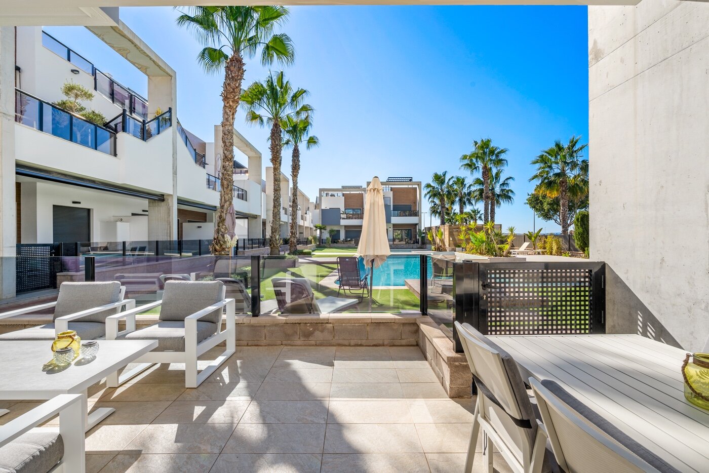 2-Bedroom Apartment in El Raso, Guardamar del Segura - Image 18