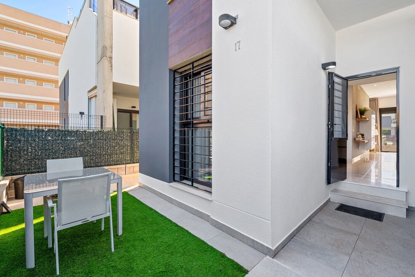2-Bedroom Apartment in El Raso, Guardamar del Segura - Image 21