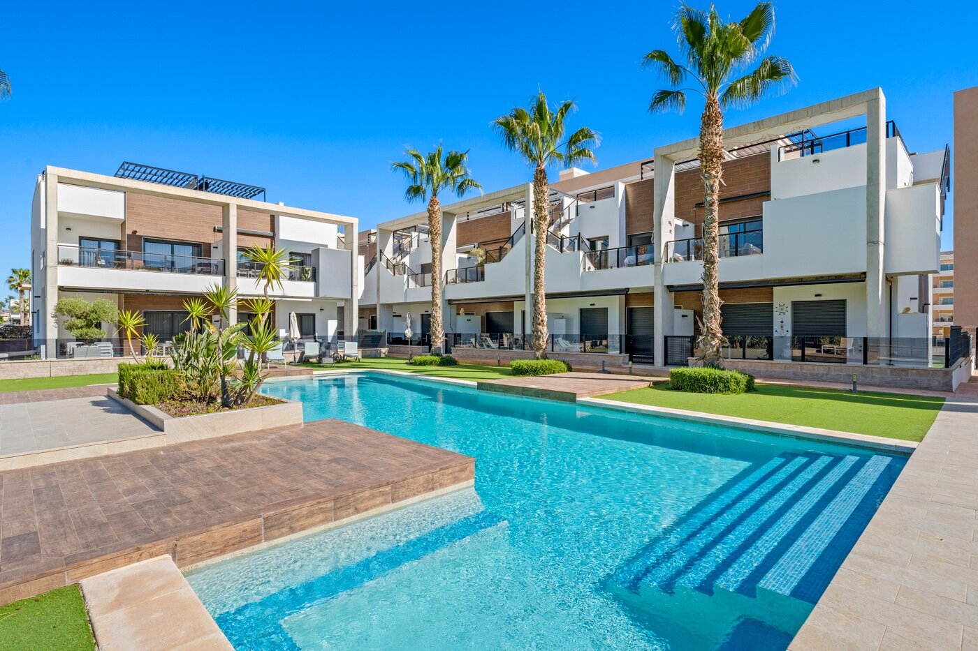 2-Bedroom Apartment in El Raso, Guardamar del Segura - Image 24