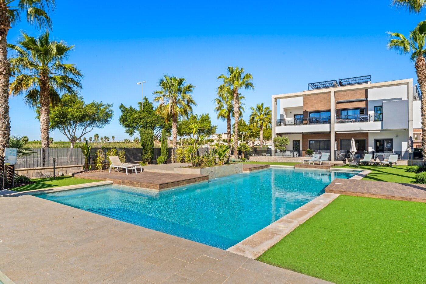 2-Bedroom Apartment in El Raso, Guardamar del Segura - Image 26