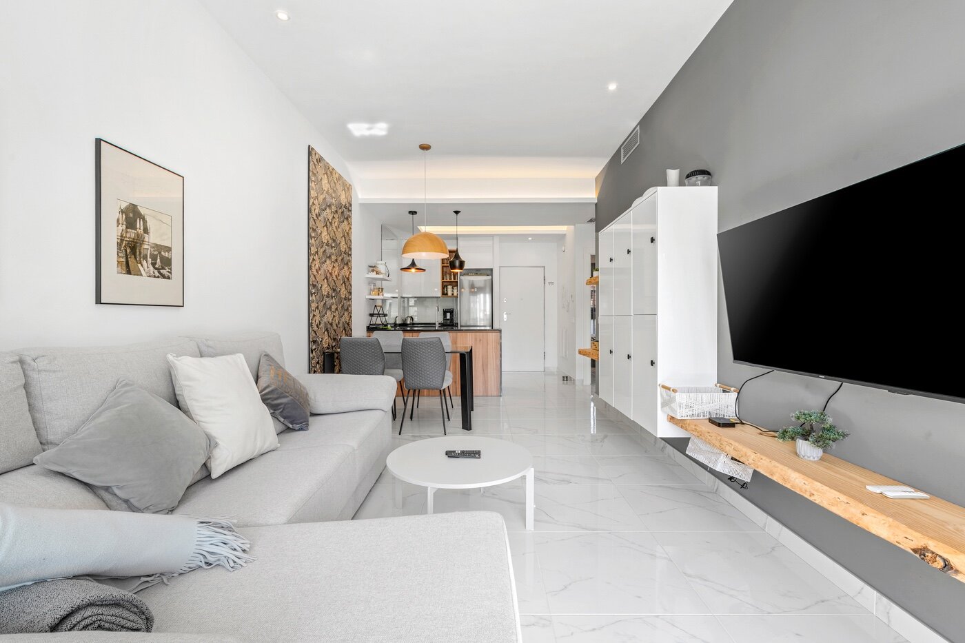 2-Bedroom Apartment in El Raso, Guardamar del Segura - Image 5