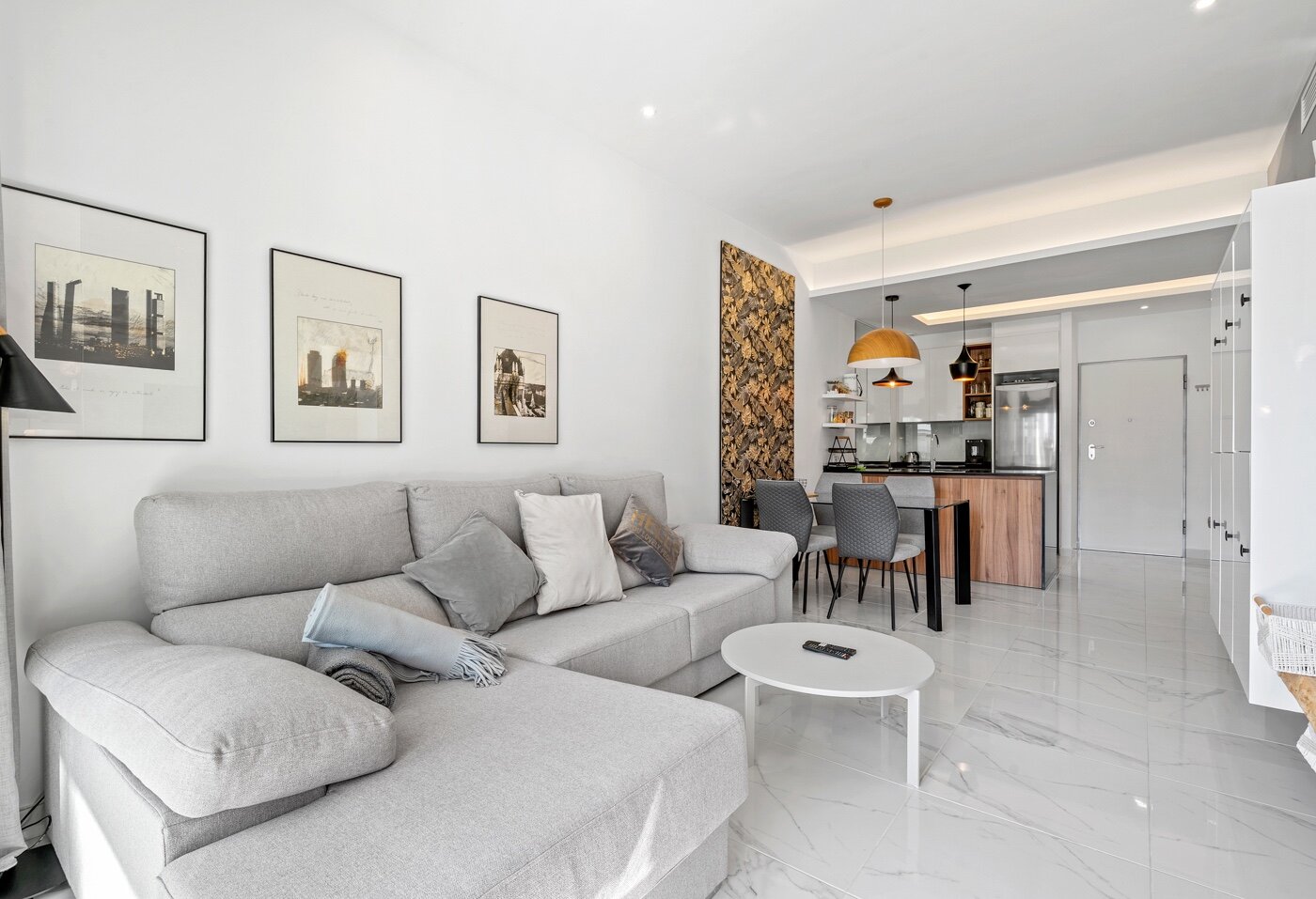2-Bedroom Apartment in El Raso, Guardamar del Segura - Image 6