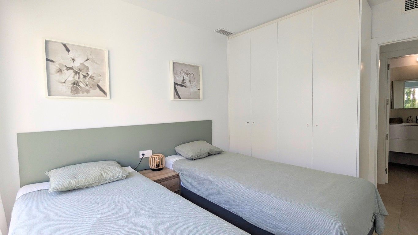 2-Bedroom Apartment in Los Balcones, Torrevieja - Image 24