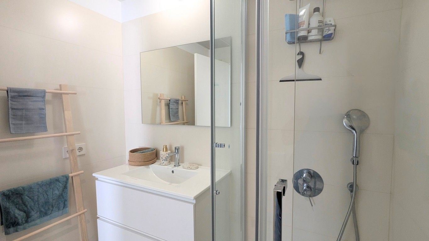 2-Bedroom Apartment in Los Balcones, Torrevieja - Image 26
