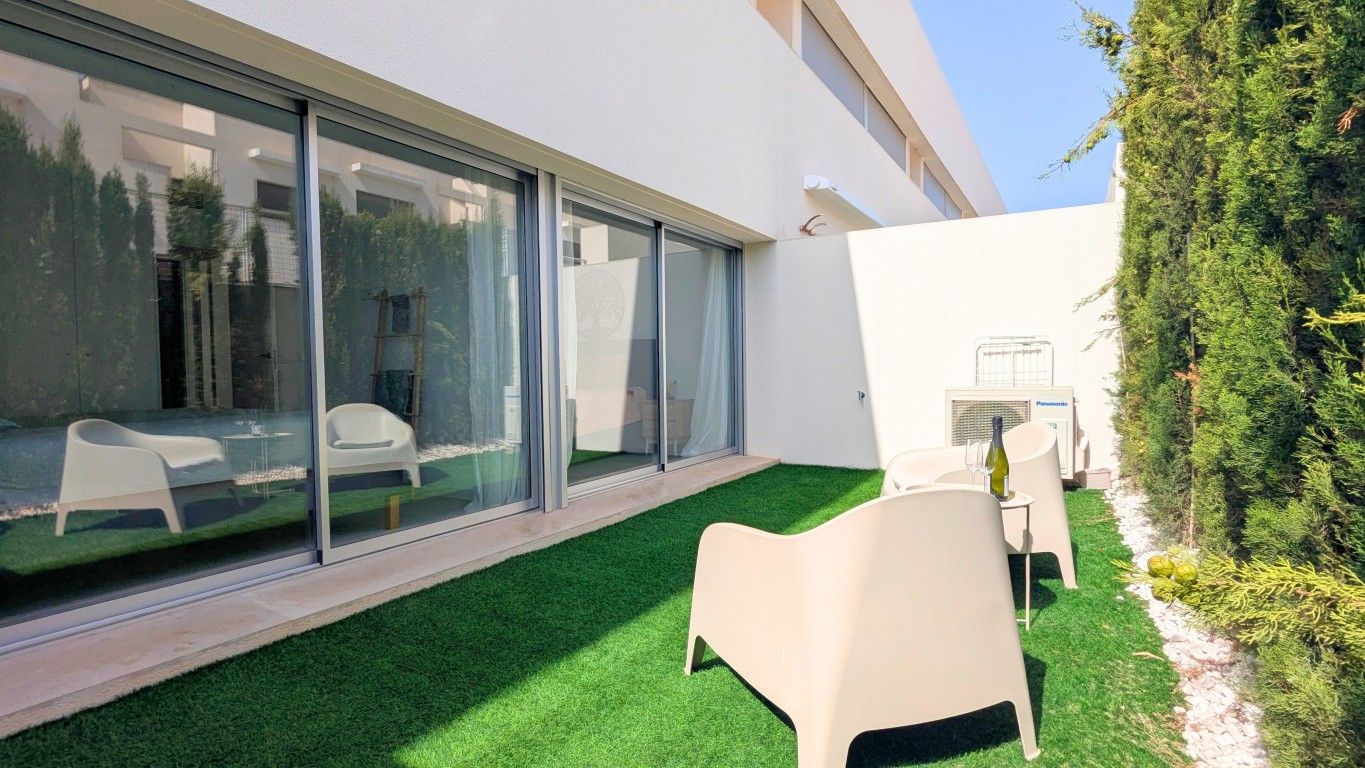 2-Bedroom Apartment in Los Balcones, Torrevieja - Image 27