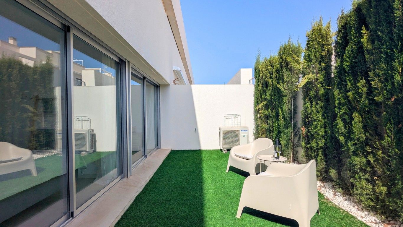 2-Bedroom Apartment in Los Balcones, Torrevieja - Image 29