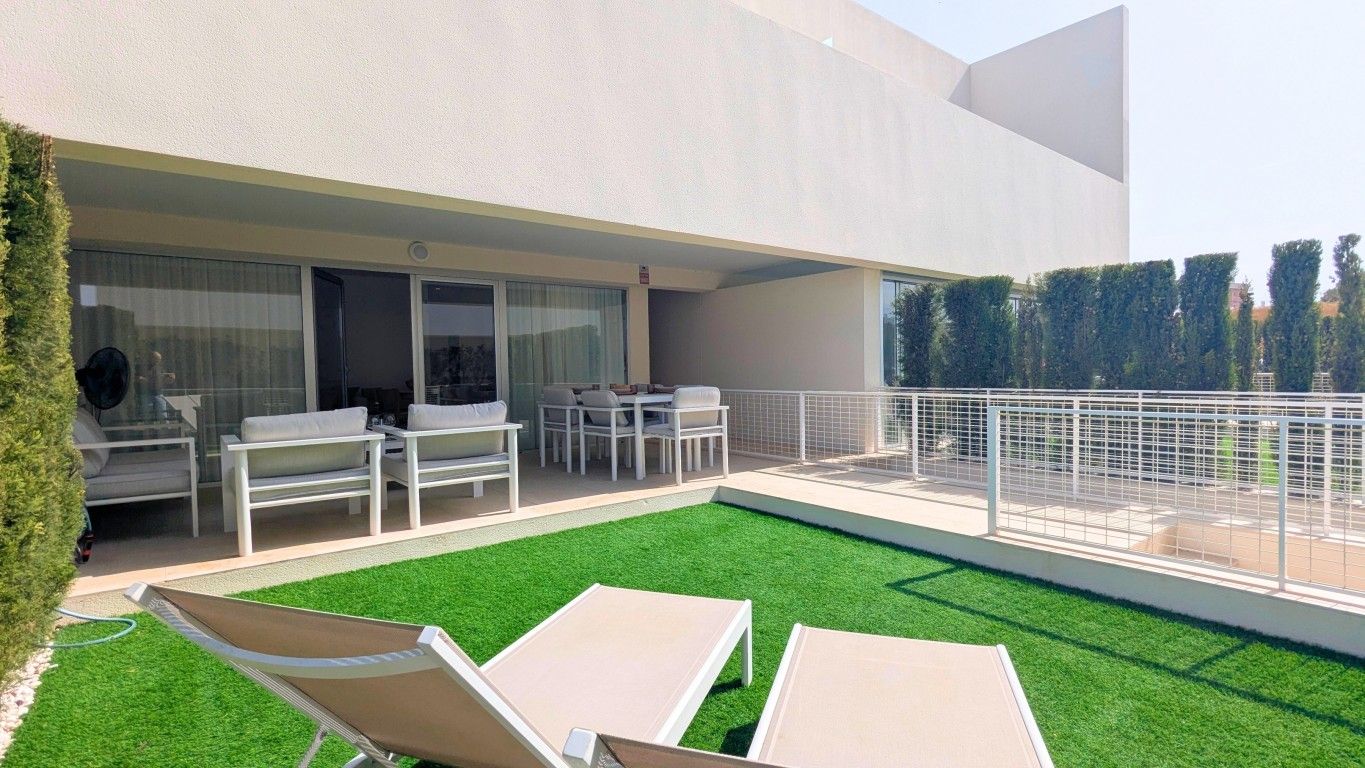 2-Bedroom Apartment in Los Balcones, Torrevieja - Image 3