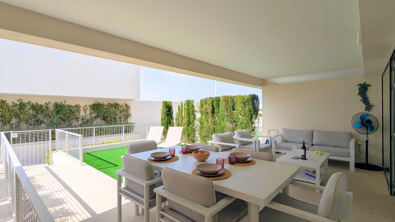 2-Bedroom Apartment in Los Balcones, Torrevieja - Image 5