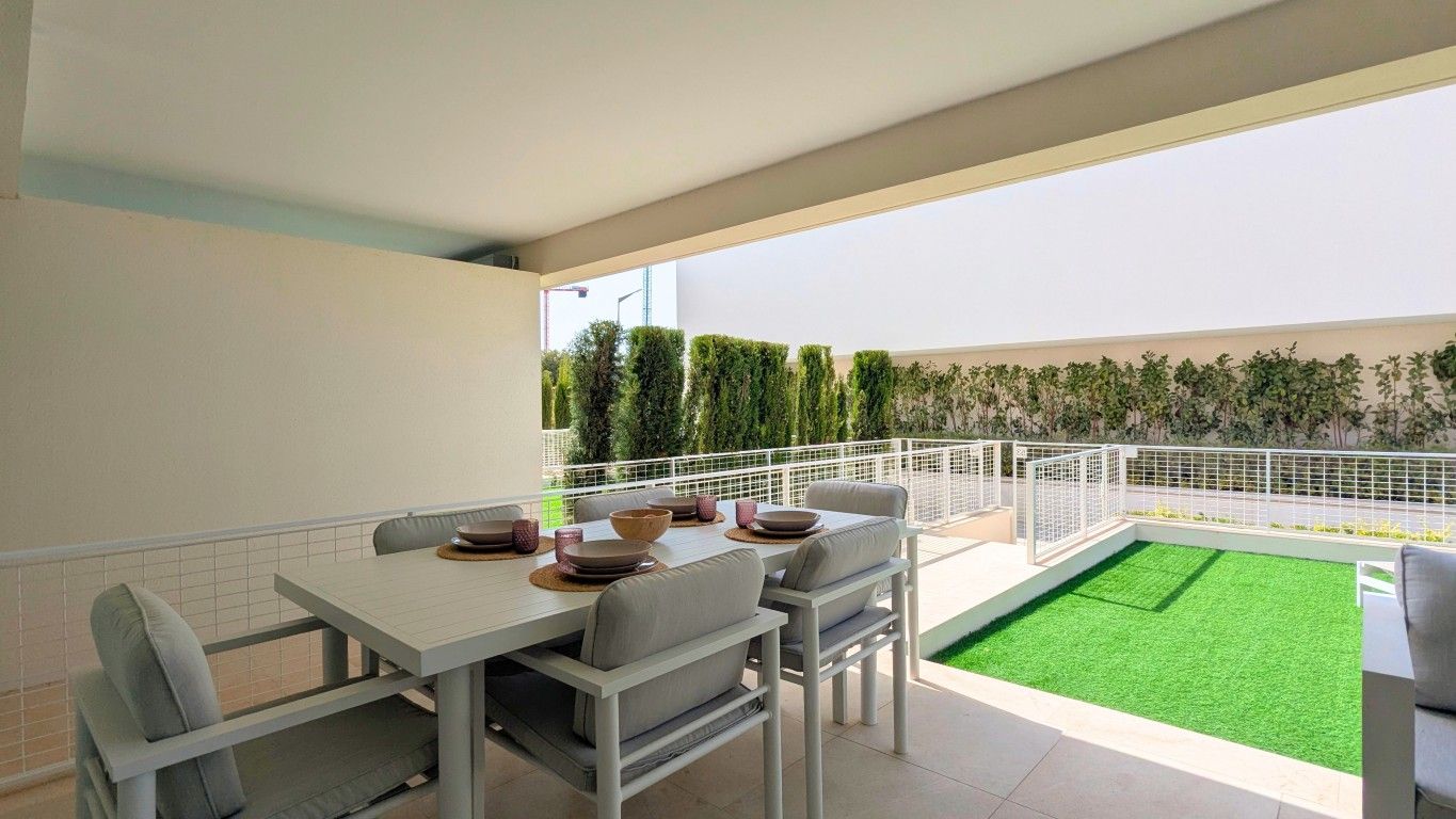 2-Bedroom Apartment in Los Balcones, Torrevieja - Image 7