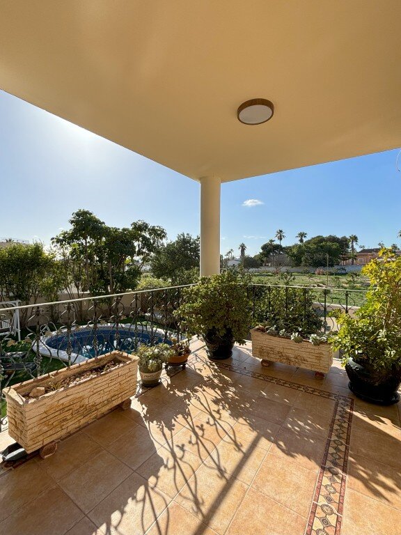 5-Bedroom Villa in Centro de la Ciudad Quesada, Rojales - Image 13